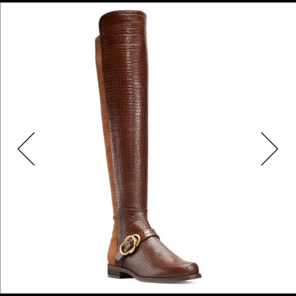 Stuart Weitzman Siella Boot | crocodile leather |